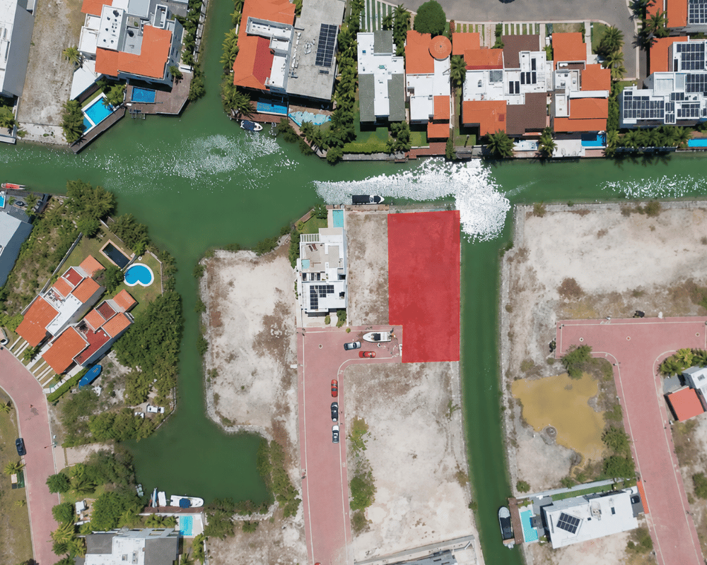 Land in Isla Dorada, Hotel Zone